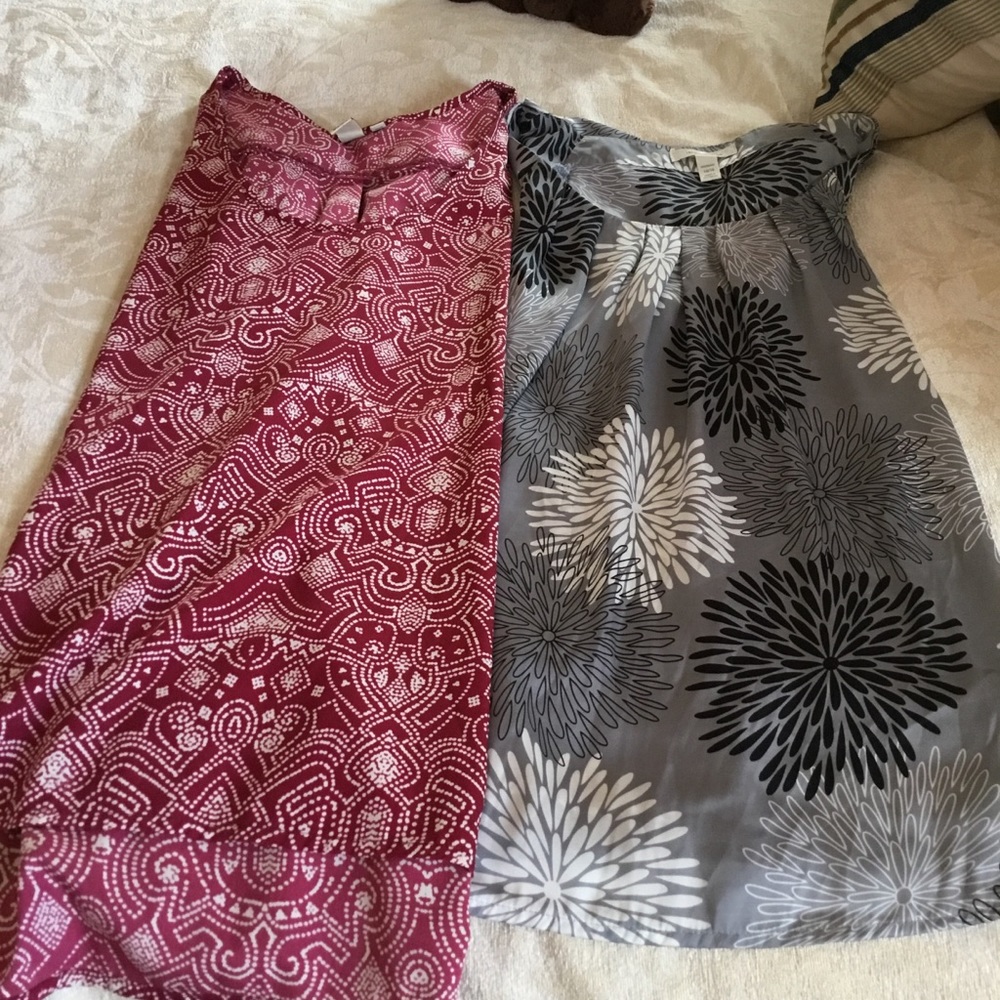 🛍️2/$20 Set of 2 cap sleeve blouses